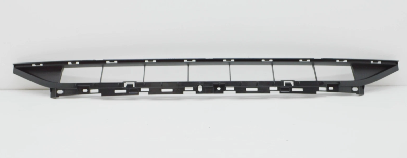 Решітка бампера нижня